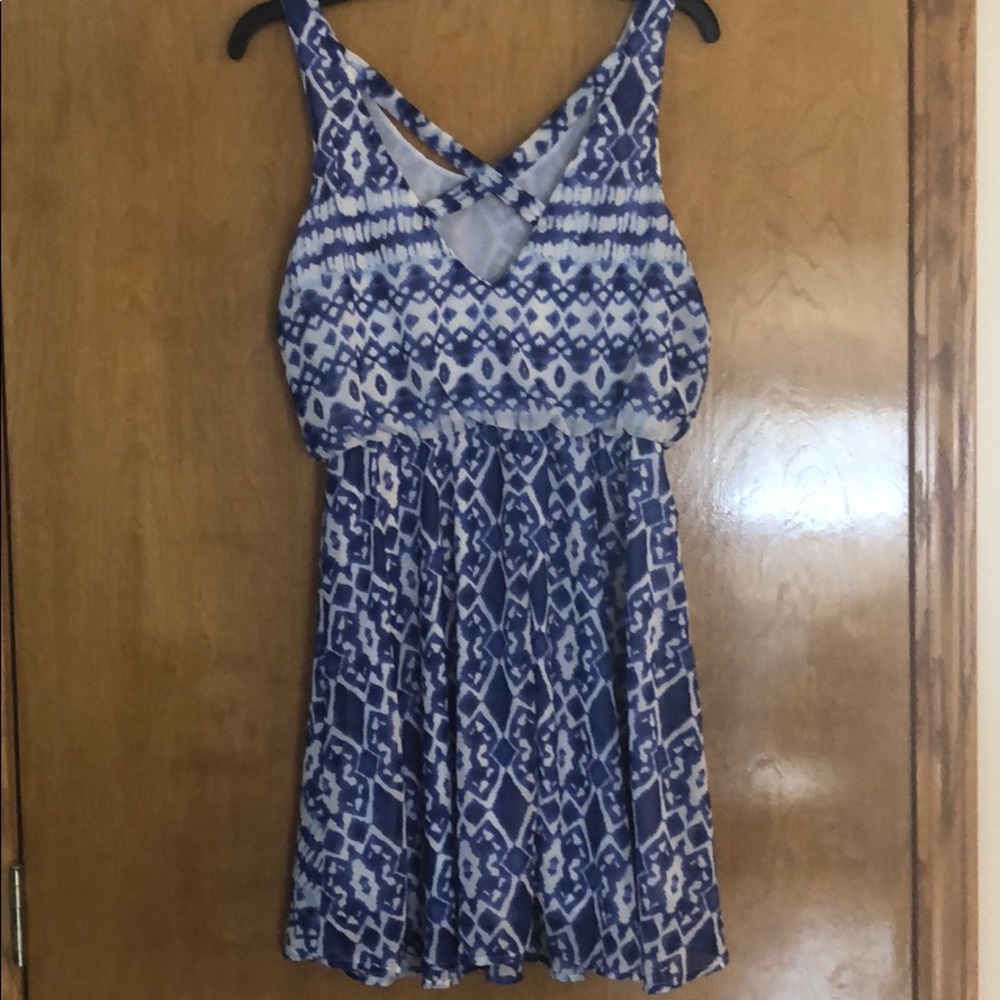 Dress - Picture 2 of 2